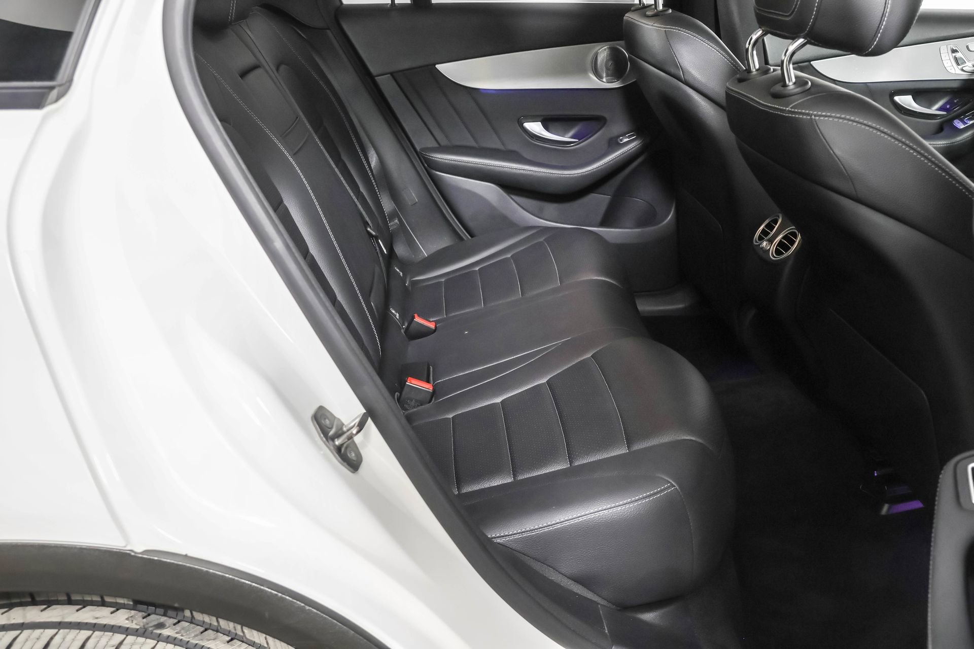 Used 2020 Mercedes-Benz GLC 300 4MATIC image 39