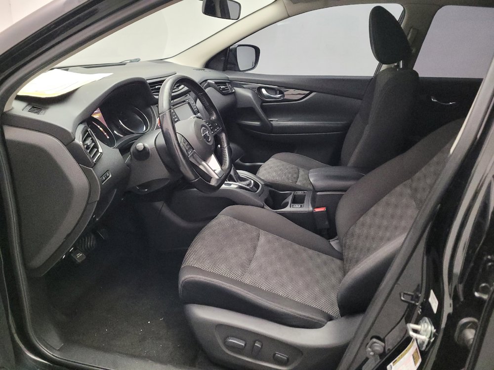 Used 2018 Nissan Rogue Sport SV w/ SV Technology Package FWD image 17