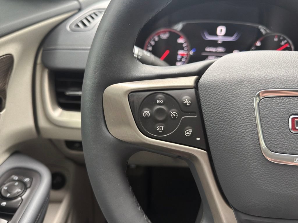 Used 2024 GMC Terrain Denali w/ Denali Premium Package AWD/4WD image 12