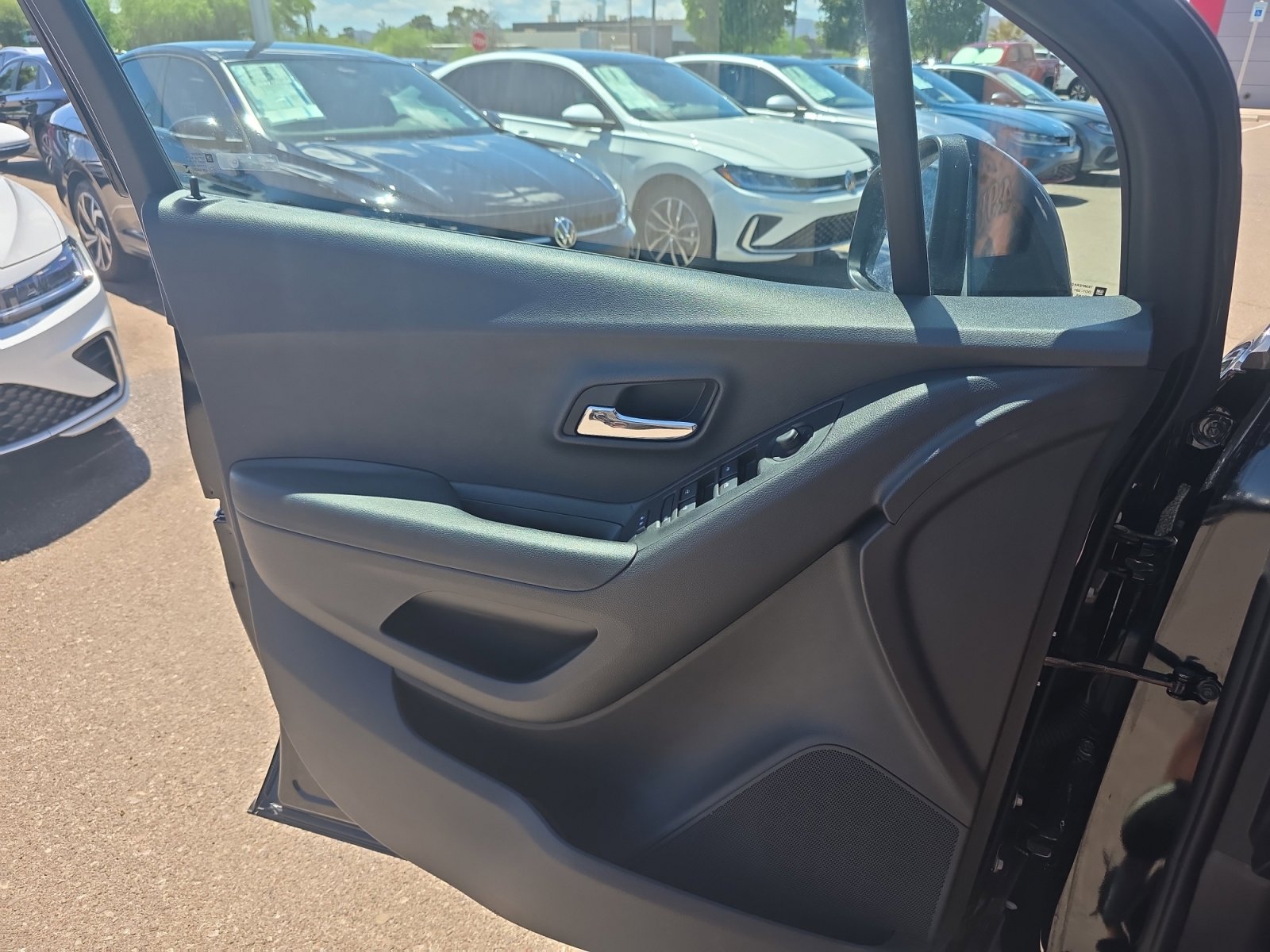 Used 2020 Chevrolet Trax LT w/ Redline Edition image 13