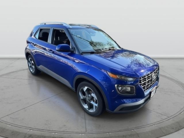 Used 2023 Hyundai Venue SEL w/ Cargo Package