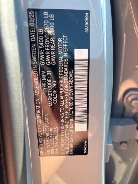 Used 2025 Volvo XC60 B5 Plus AWD/4WD image 29