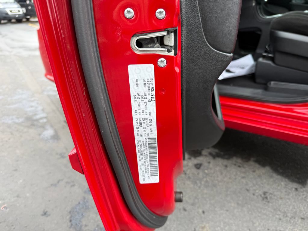 Used 2016 Dodge Grand Caravan SXT image 25