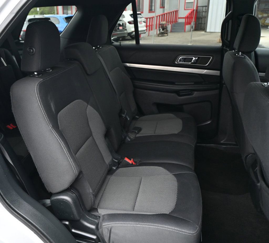 Used 2019 Ford Explorer XLT w/ Equipment Group 201A FWD image 19