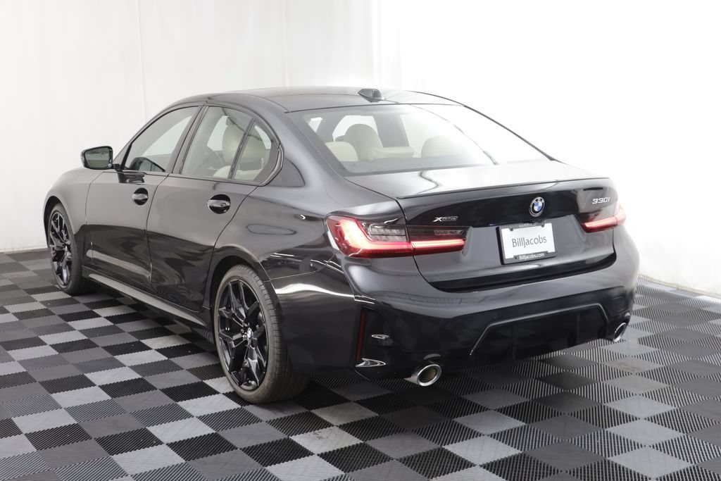 Used 2026 BMW 330i xDrive Sedan AWD/4WD image 15