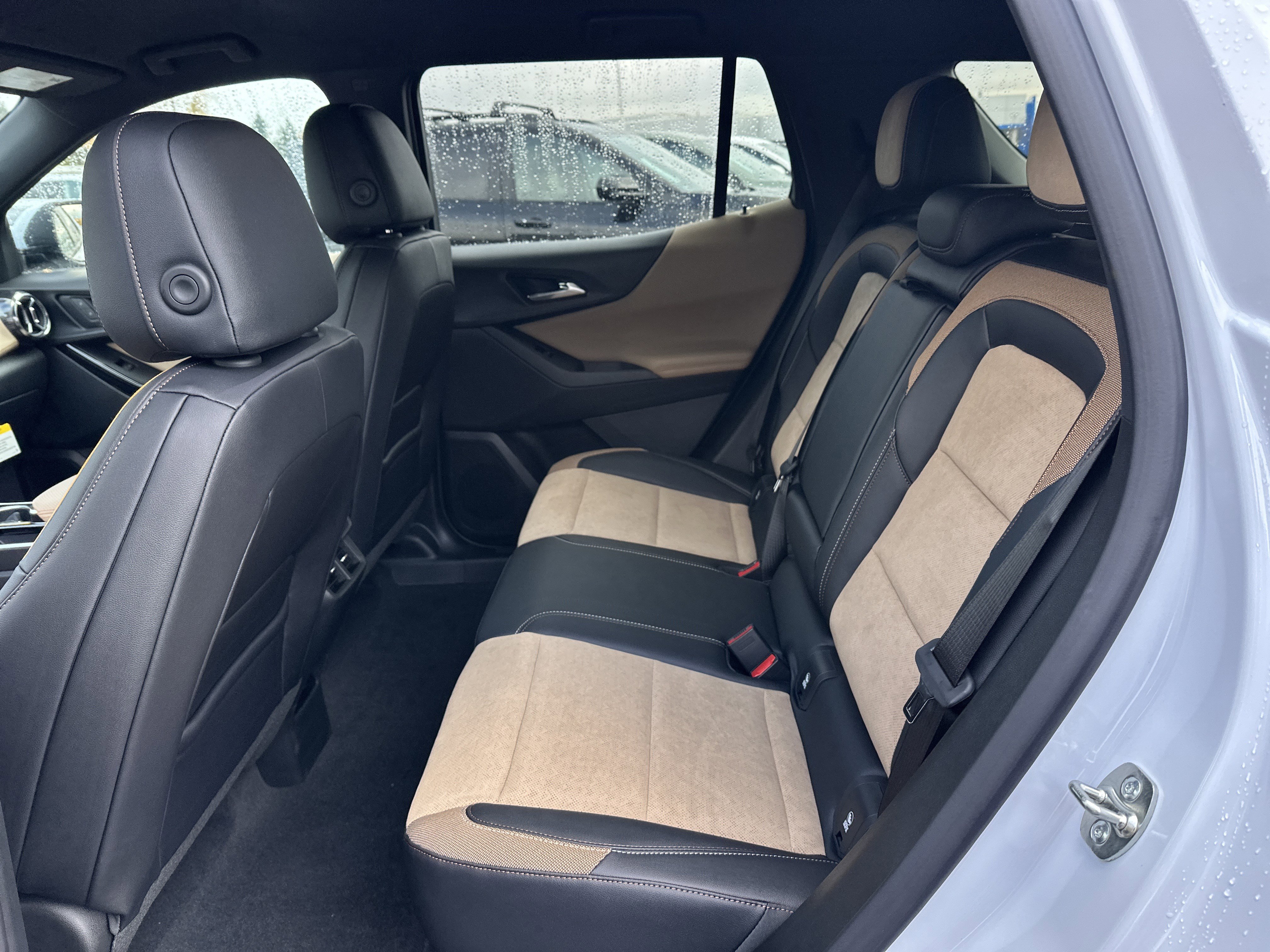 New 2026 Chevrolet Equinox ACTIV image 11