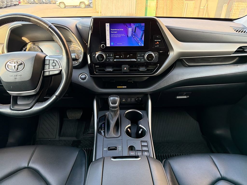 Used 2023 Toyota Highlander XLE FWD image 20
