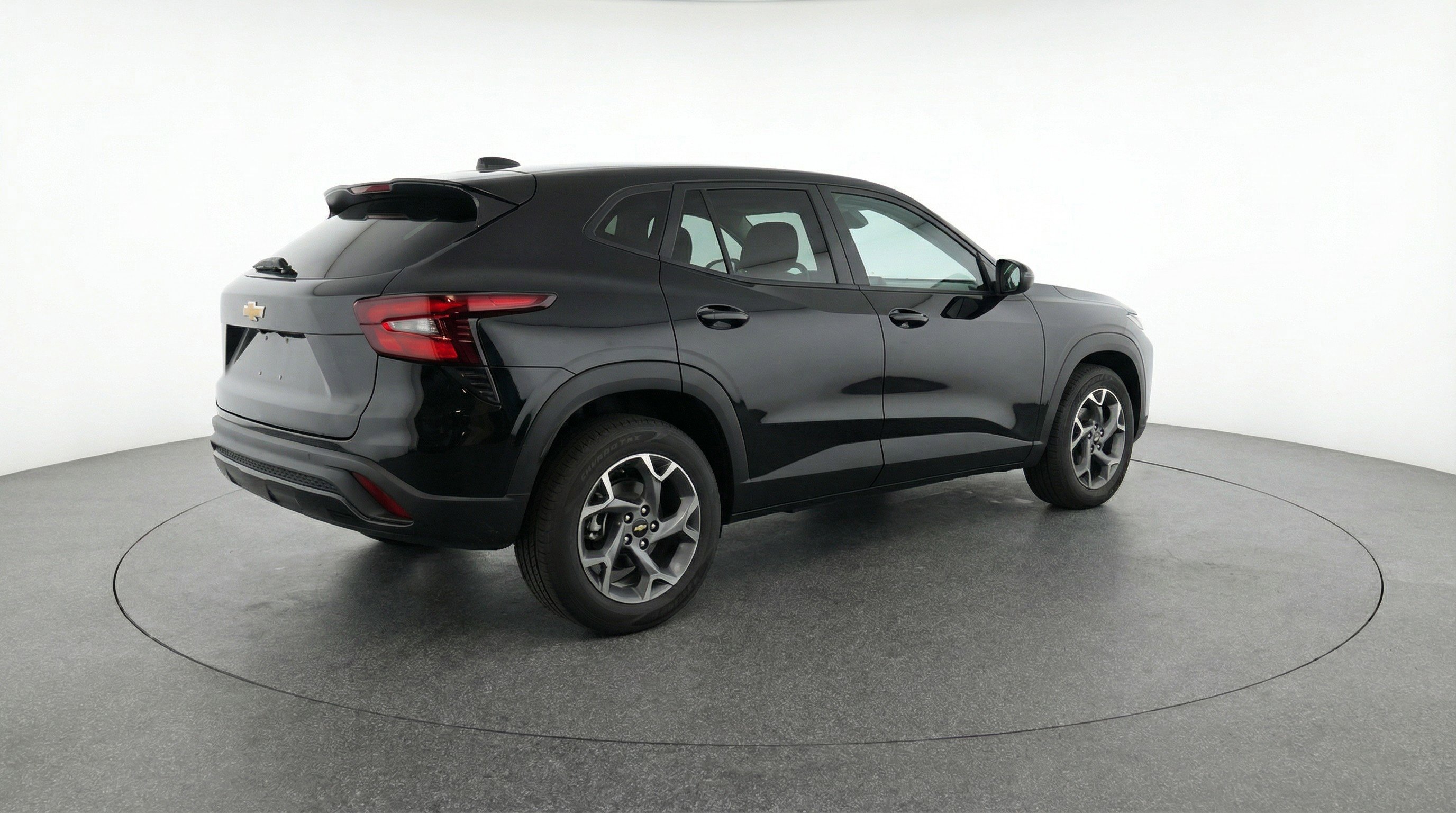 Used 2025 Chevrolet Trax LT image 9