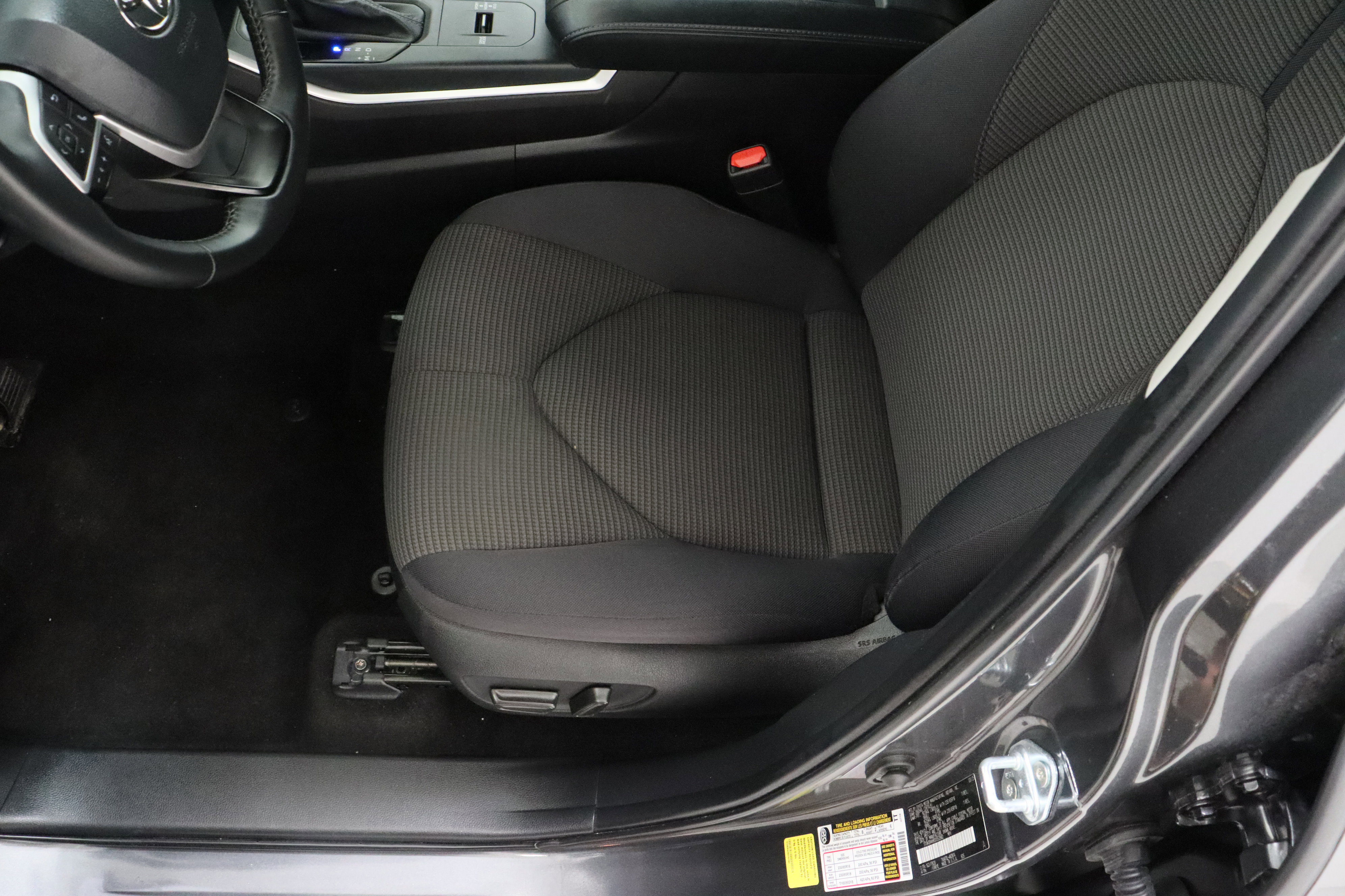 Used 2025 Toyota Highlander LE FWD image 15
