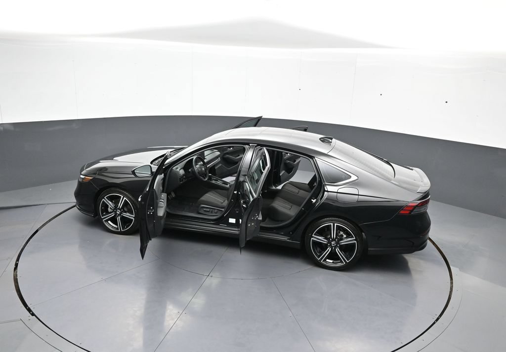 Used 2025 Honda Accord Sport image 43