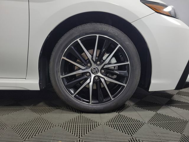 Used 2023 Toyota Camry SE image 11
