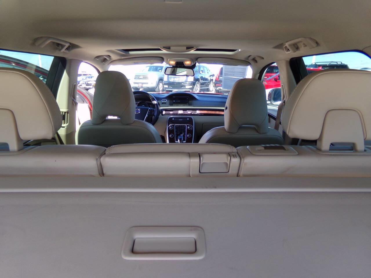 Used 2014 Volvo XC70 3.2 w/ Climate Package image 24