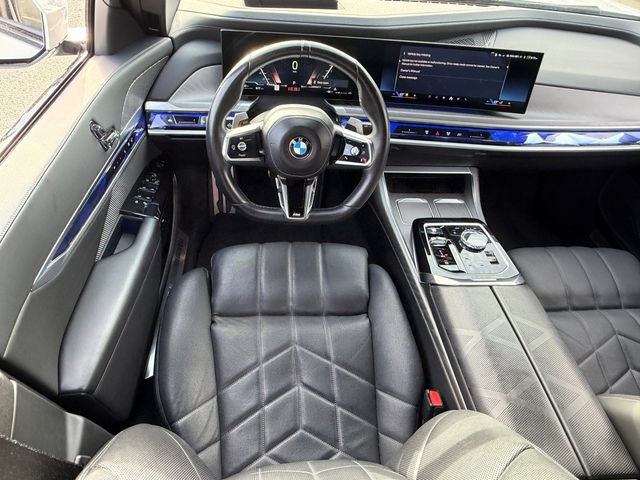 Used 2023 BMW 760i xDrive AWD/4WD image 13