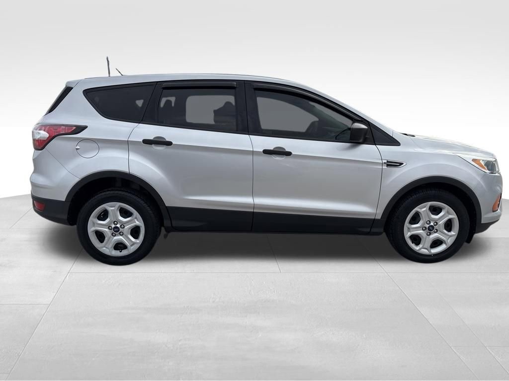 Used 2017 Ford Escape S image 5