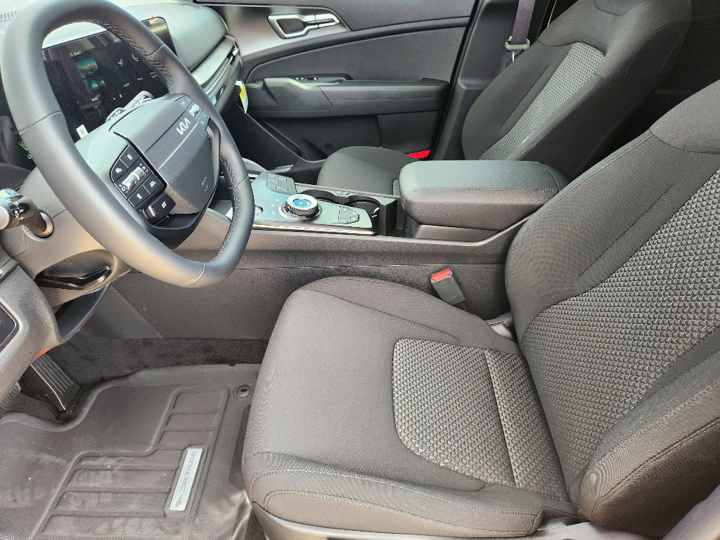 New 2026 Kia Sportage LX image 9