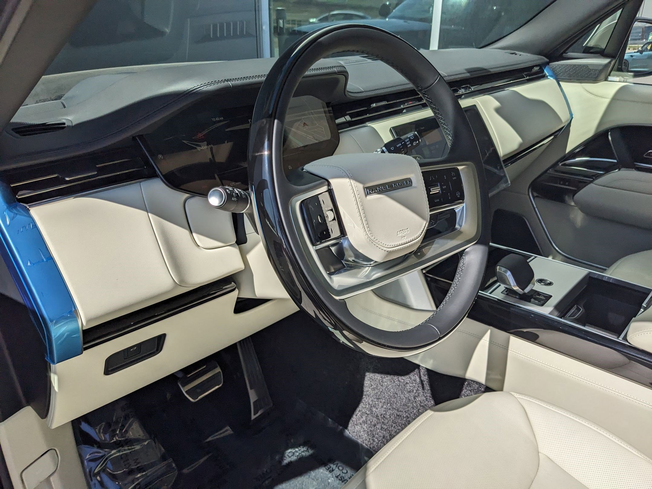 New 2025 Land Rover Range Rover Autobiography image 12