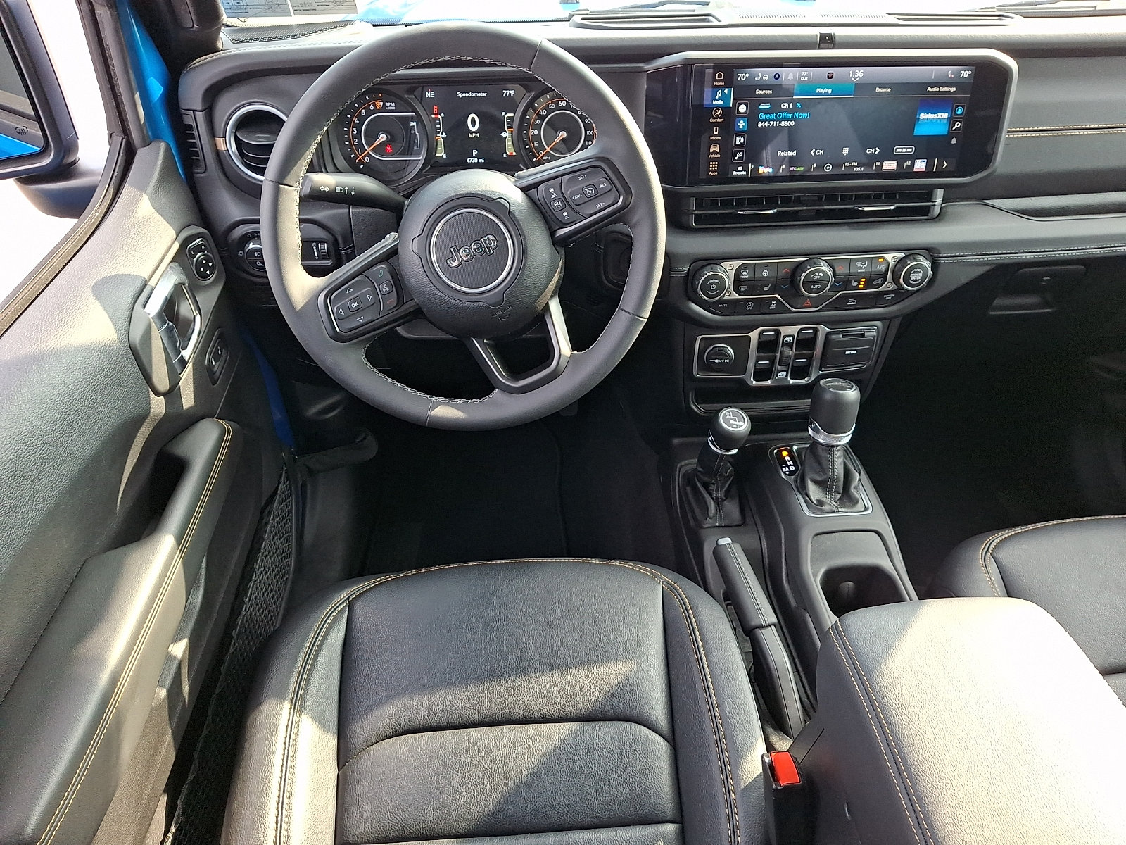 Used 2025 Jeep Gladiator Sport AWD/4WD image 11