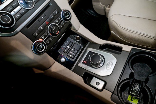 Used 2016 Land Rover LR4 HSE Silver Edition AWD/4WD image 34