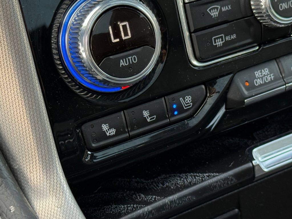 Used 2024 GMC Yukon Denali AWD/4WD image 35