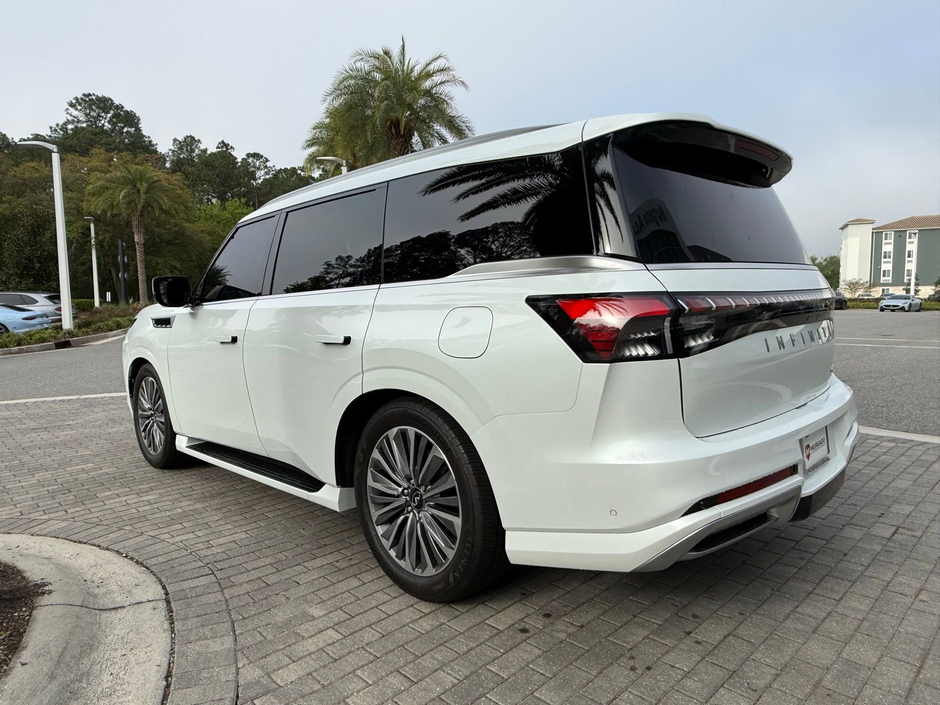 Used 2025 INFINITI QX80 Luxe image 10