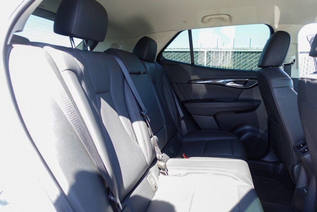 Used 2023 Buick Envision Essence image 13