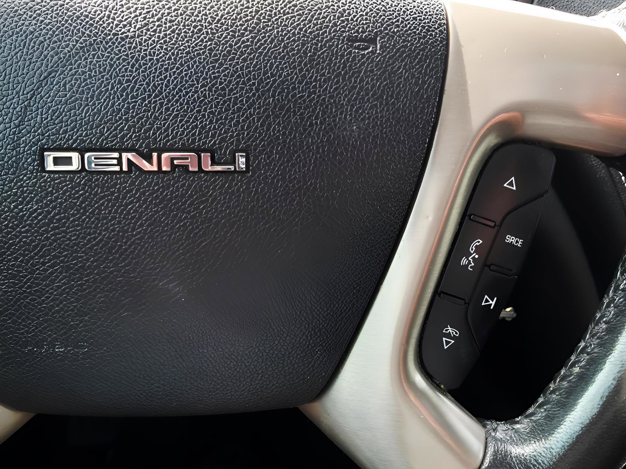 Used 2013 GMC Acadia Denali AWD/4WD image 30