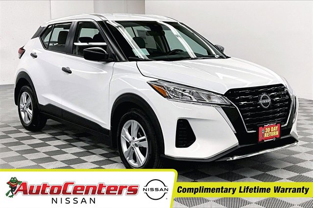 New 2025 Nissan Kicks S