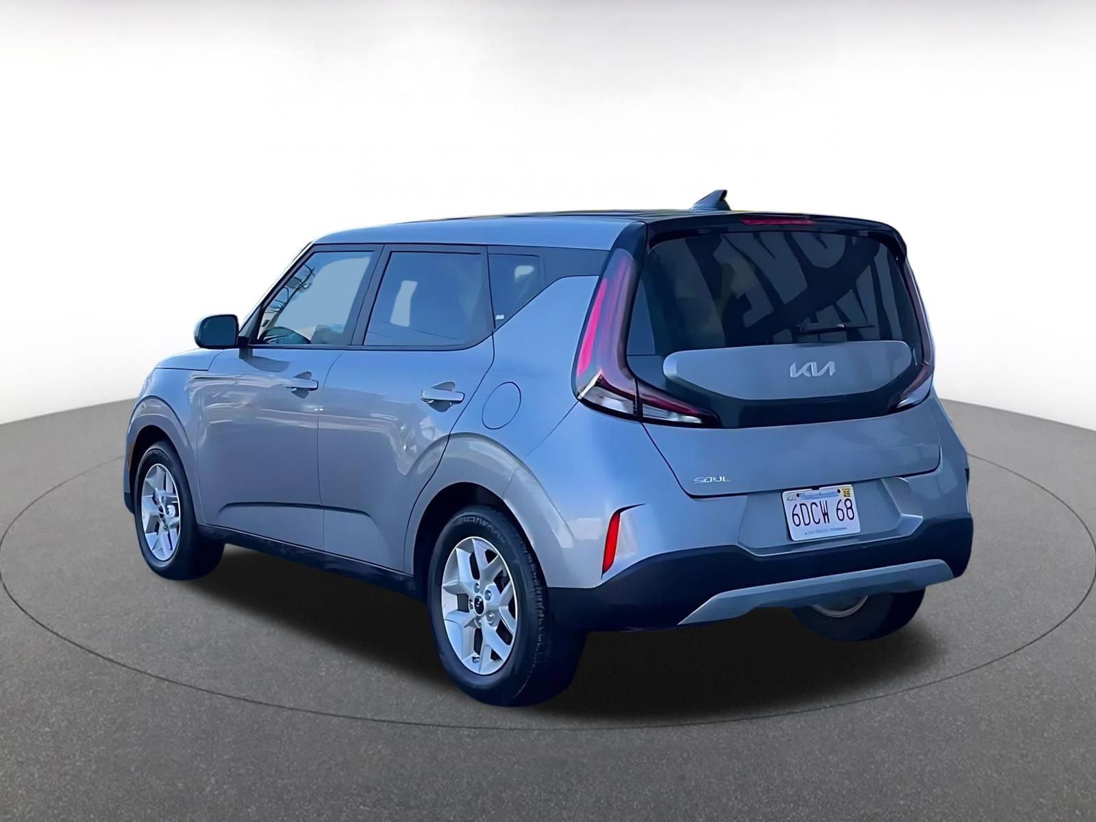 Used 2025 Kia Soul LX w/ LX Technology Package image 11