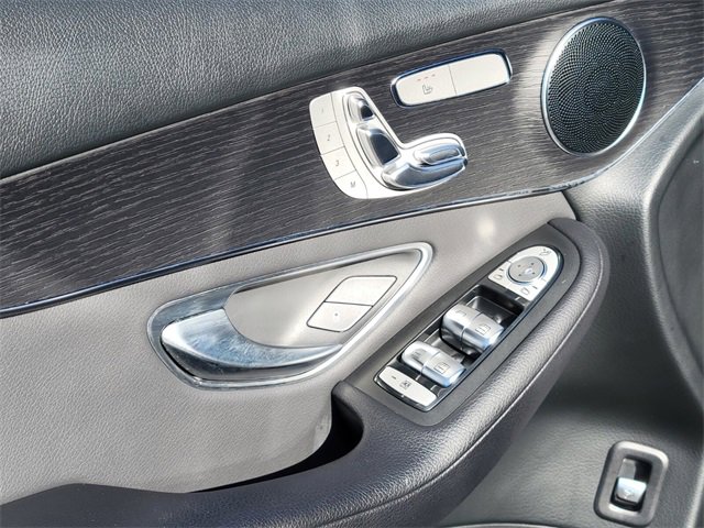 Used 2021 Mercedes-Benz GLC 300 4MATIC image 15