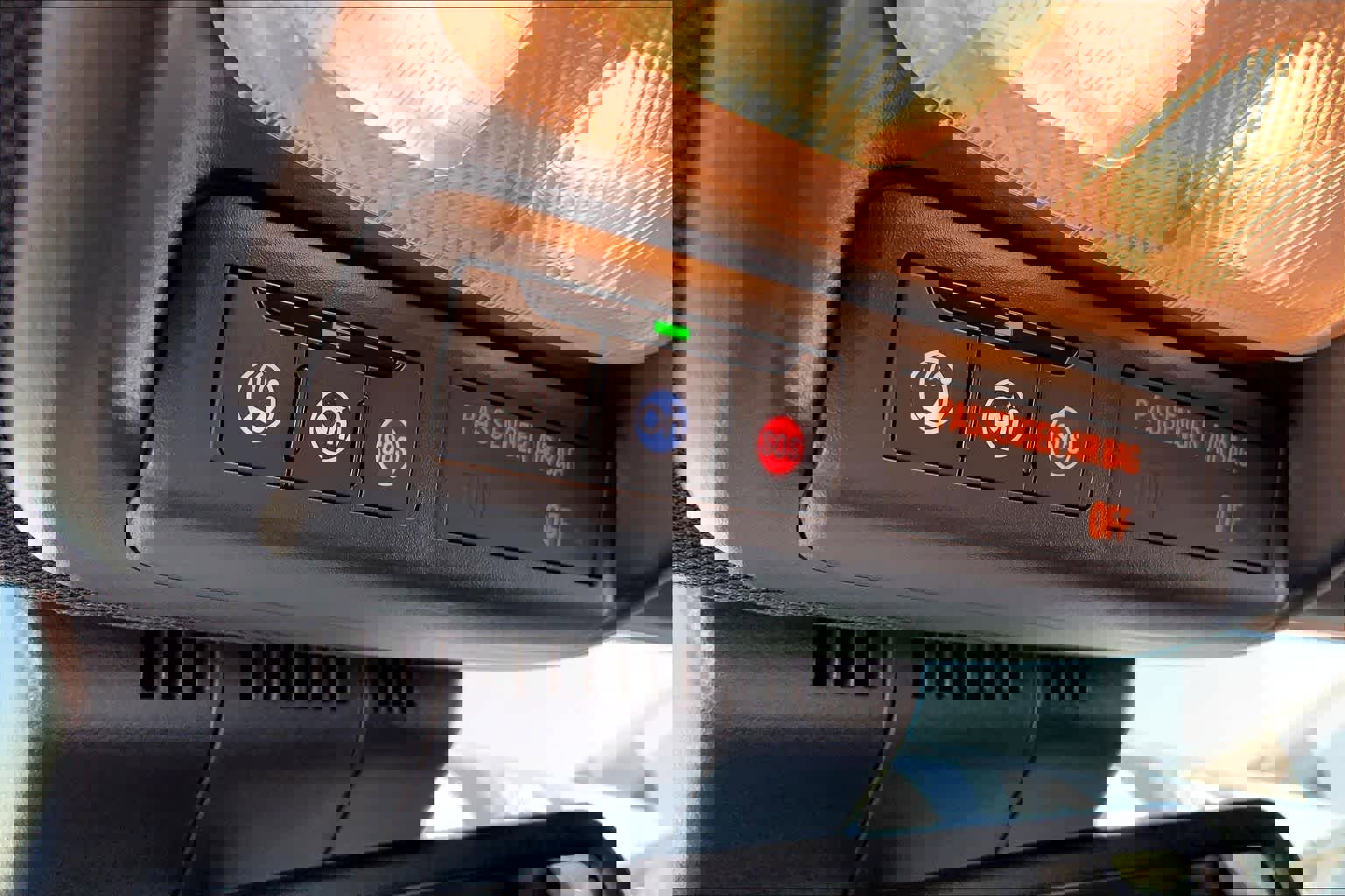 Used 2026 GMC Canyon Elevation w/ Convenience Package image 33