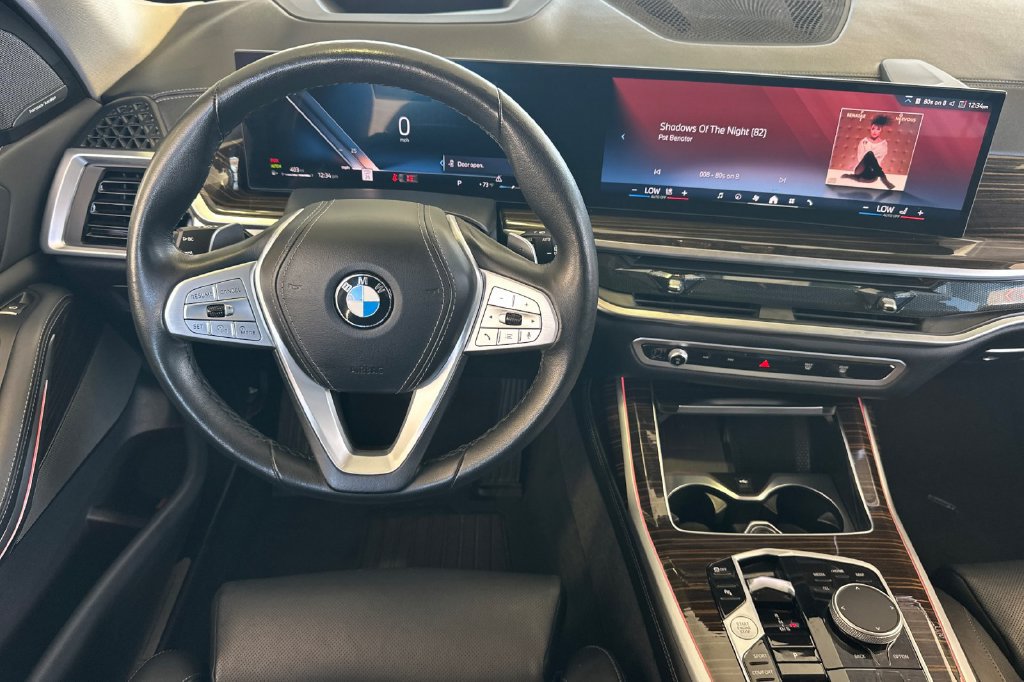Used 2026 BMW X7 xDrive40i AWD/4WD image 16
