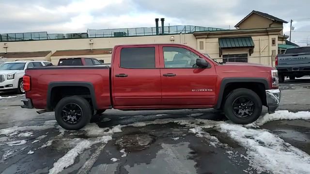 Used 2018 Chevrolet Silverado 1500 LT w/ LT Eassist Package image 9