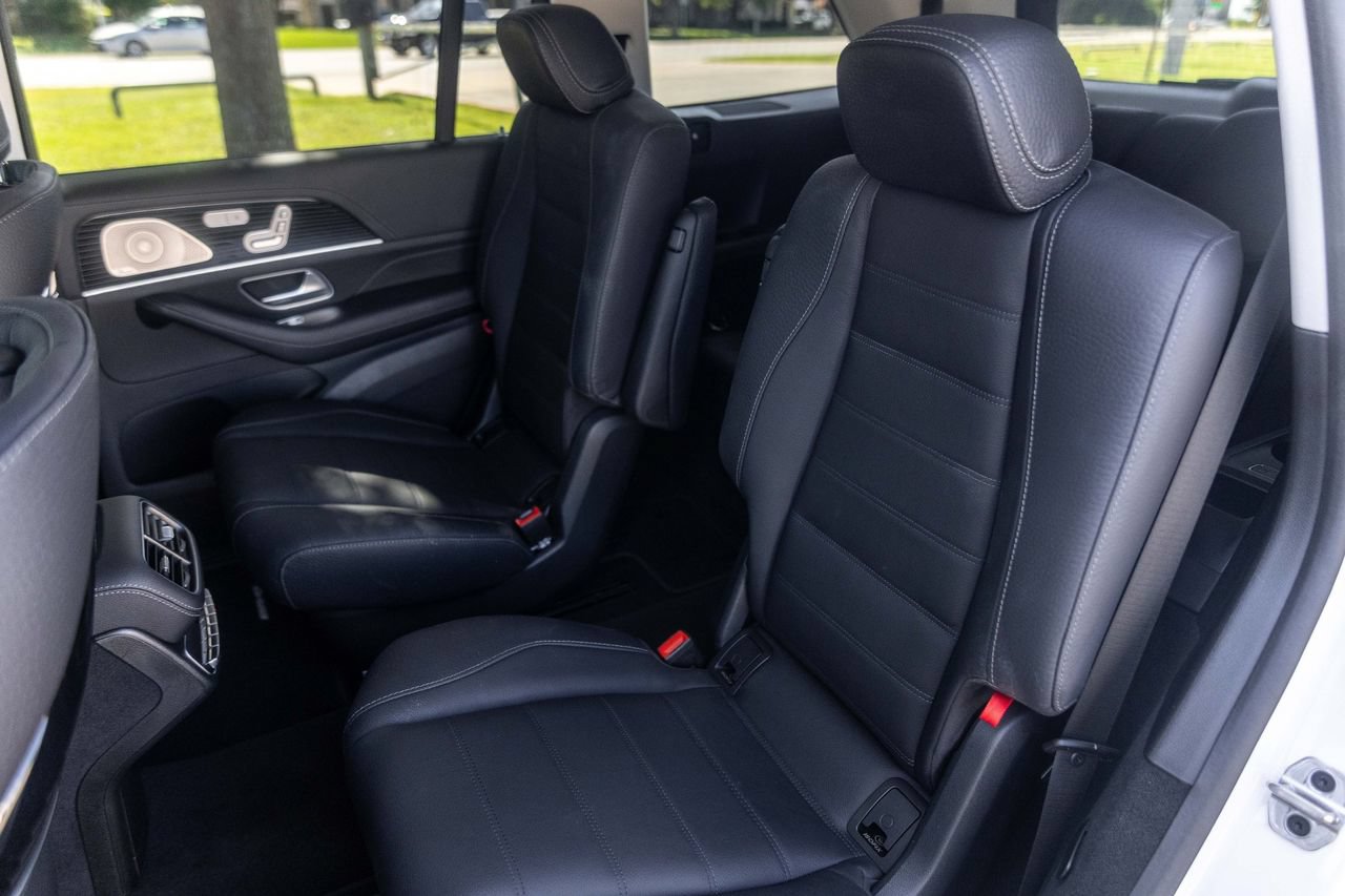 Used 2024 Mercedes-Benz GLS 580 4MATIC image 34