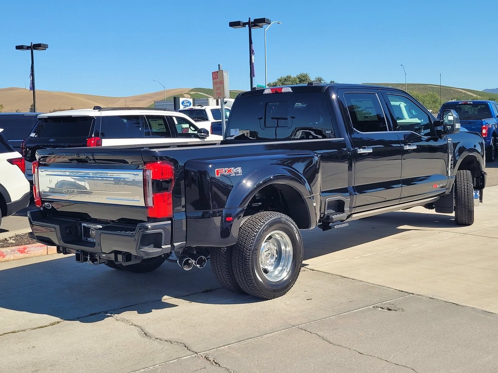 New 2026 Ford F350 Platinum w/ Platinum Plus Package AWD/4WD image 4