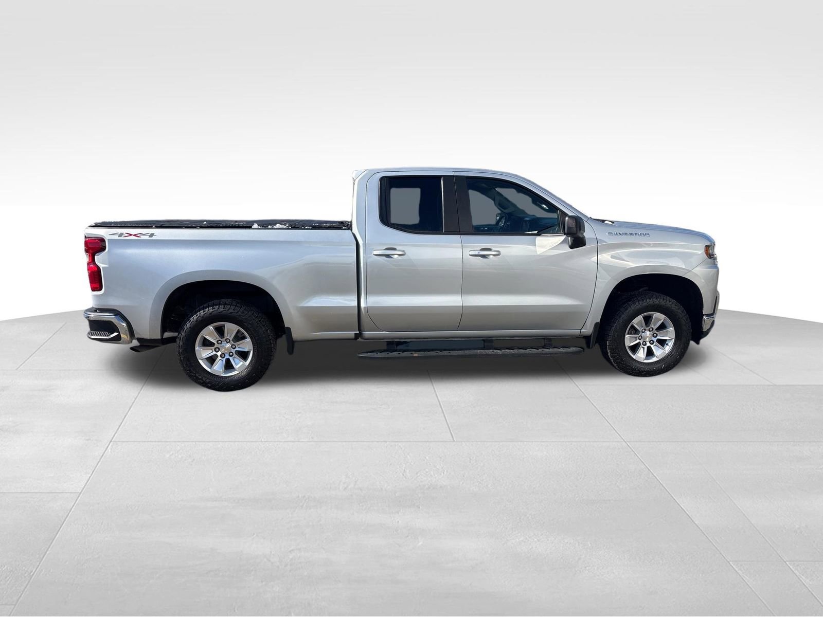 Used 2020 Chevrolet Silverado 1500 LT w/ Convenience Package image 8