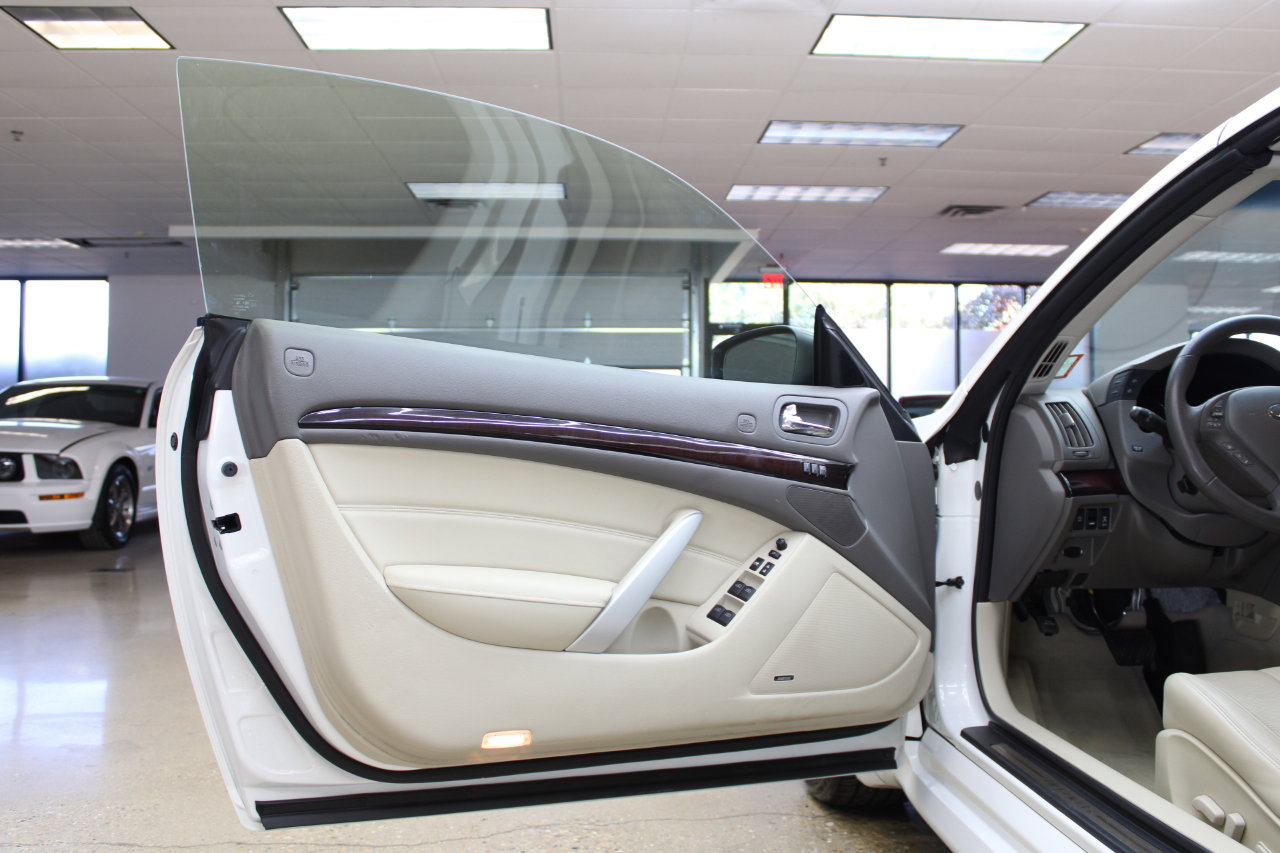 Used 2010 INFINITI G37 Sport w/ Premium Pkg image 34