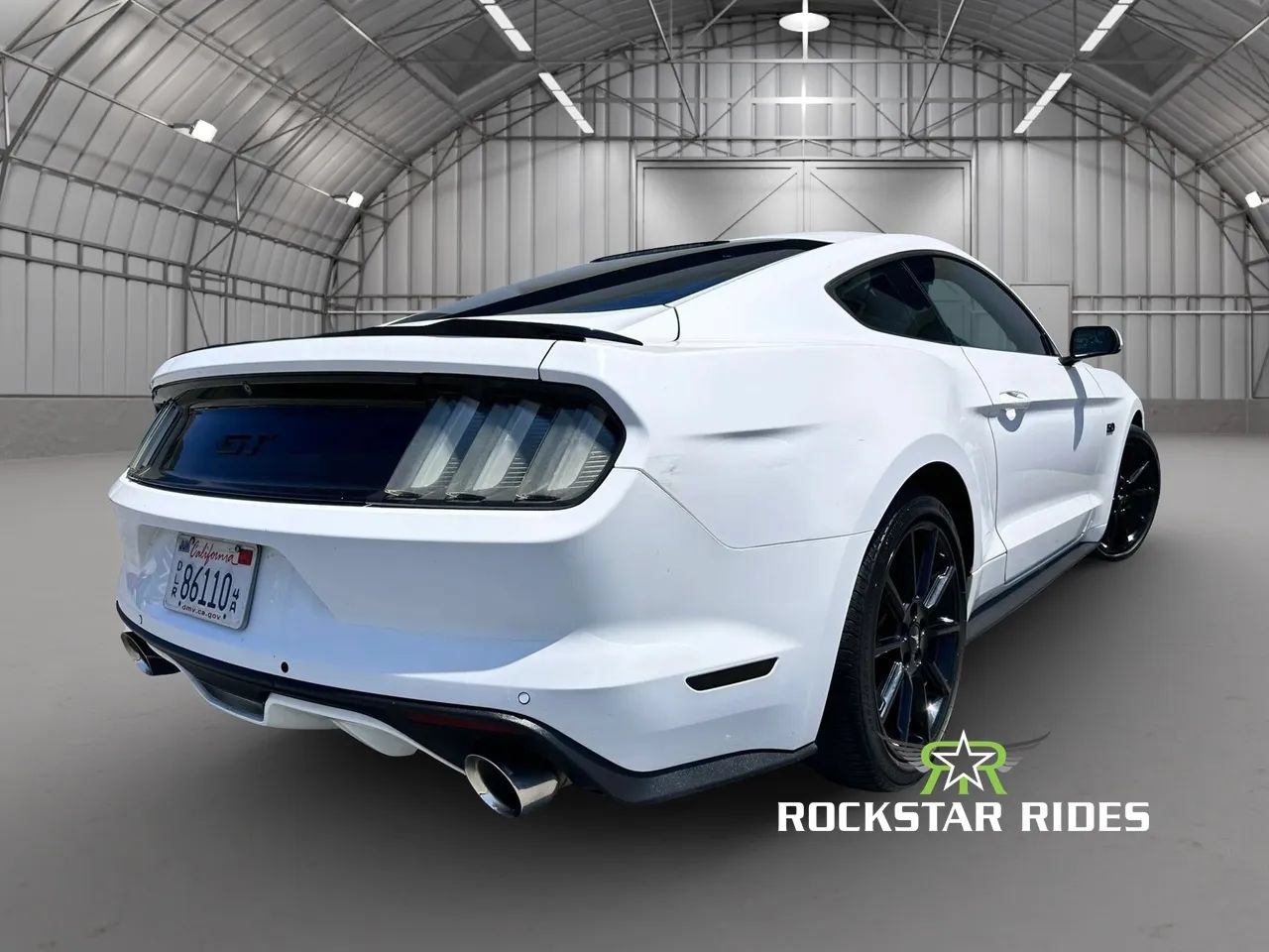 Used 2016 Ford Mustang GT w/ Black Accent Package RWD image 9