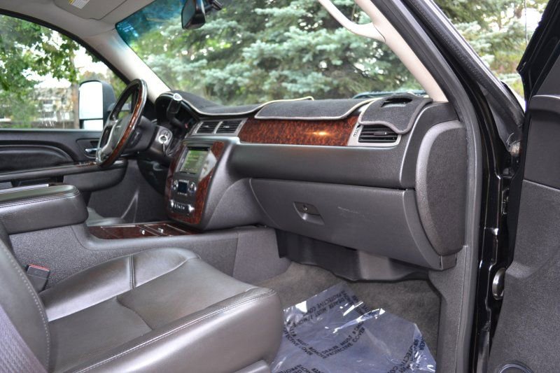 Used 2013 GMC Sierra 3500 Denali image 32