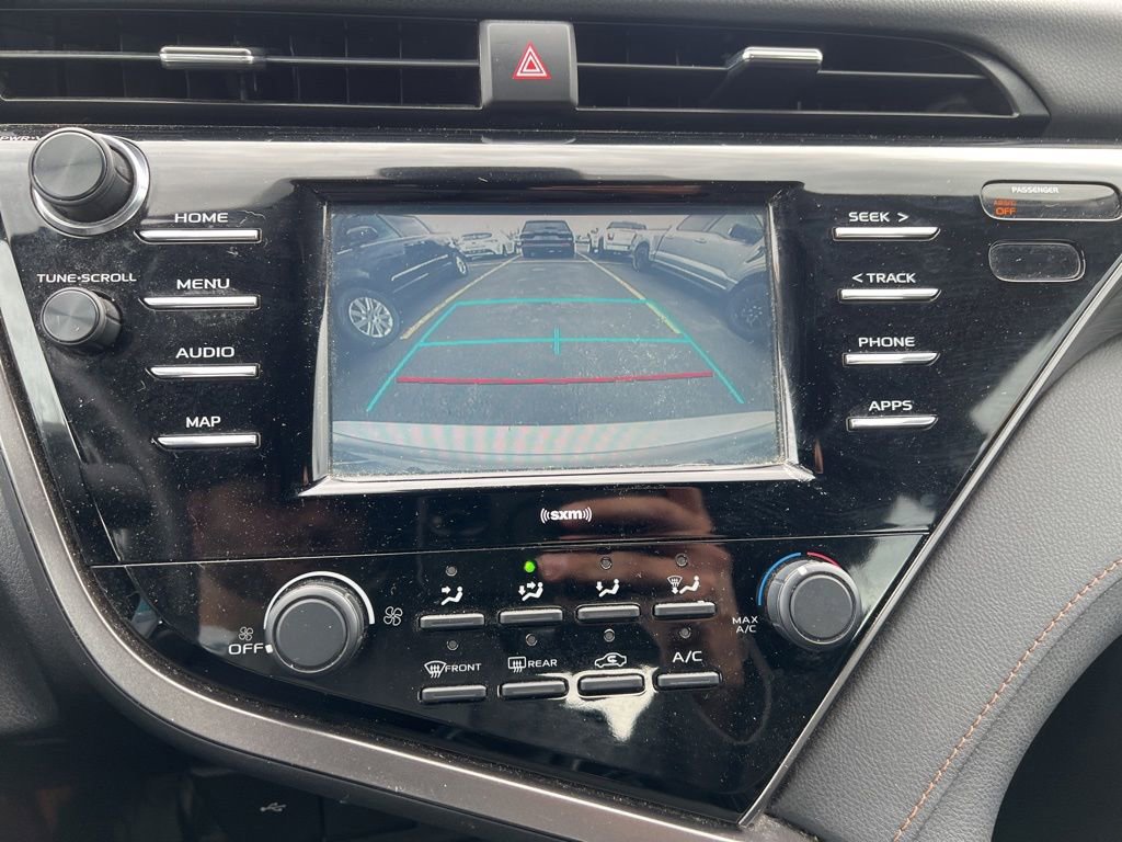 Used 2020 Toyota Camry LE FWD image 8