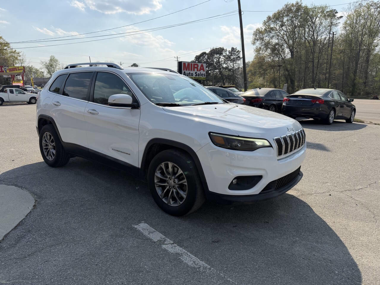 Used 2019 Jeep Cherokee Latitude Plus image 8