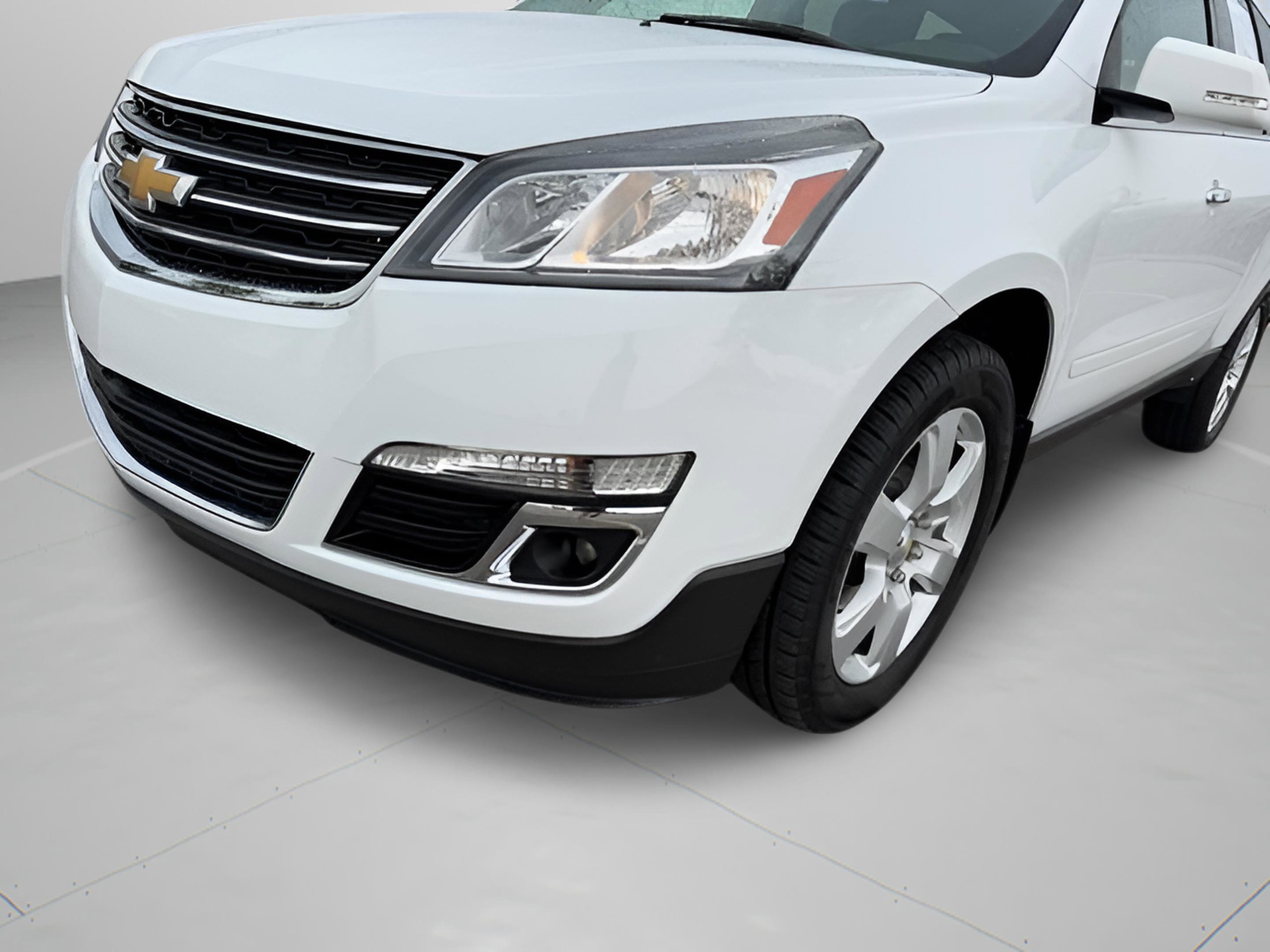 Used 2017 Chevrolet Traverse LT w/ Style and Technology Package FWD image 31