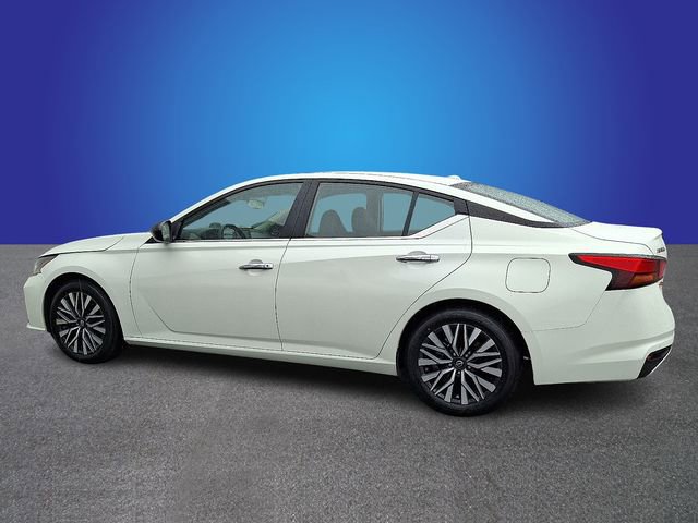 Used 2024 Nissan Altima 2.5 SV image 7