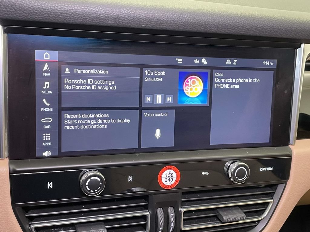 Certified 2025 Porsche Macan AWD/4WD image 29