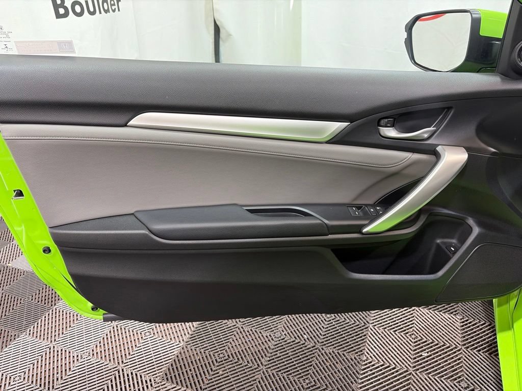 Used 2018 Honda Civic Touring image 19