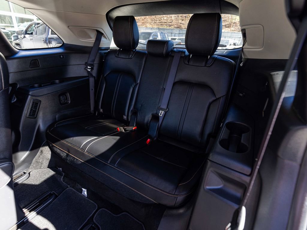 Used 2024 MAZDA CX-90 Plug-In Hybrid w/ Premium Pkg image 30