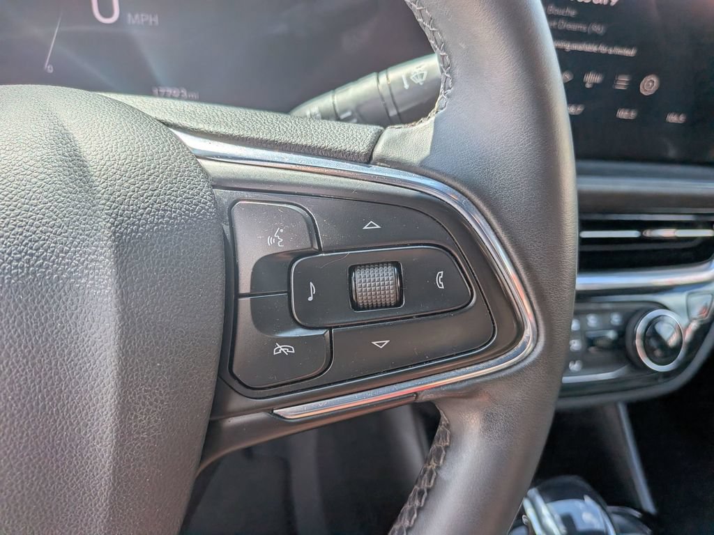 Used 2025 Buick Envista Sport Touring FWD image 14