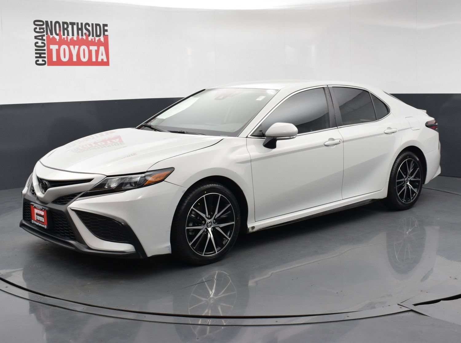 Used 2024 Toyota Camry SE FWD image 8