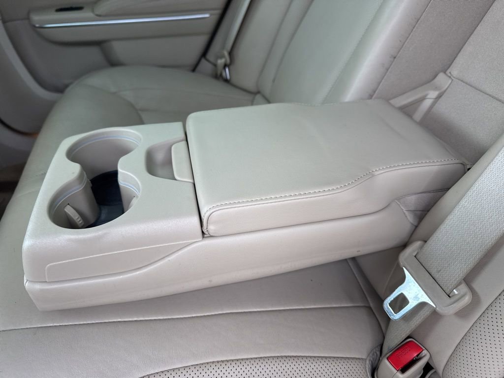 Used 2011 Chrysler 300 Limited w/ Luxury Group image 13