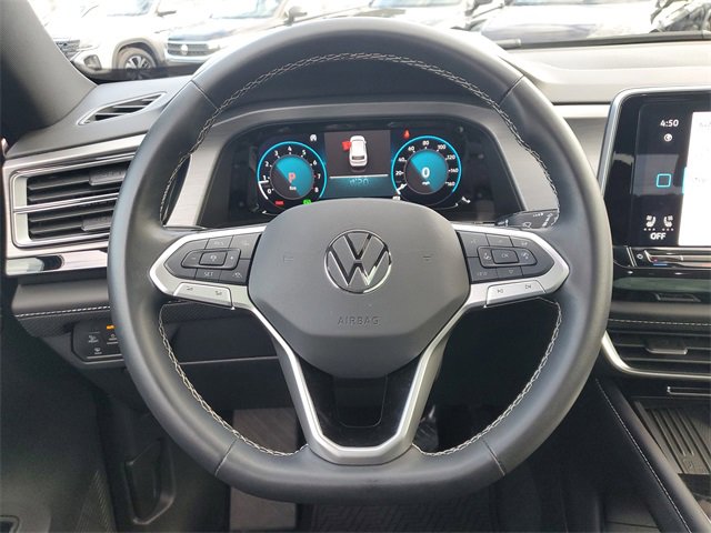 Certified 2025 Volkswagen Atlas Cross Sport SE w/ Panoramic Sunroof Package image 26