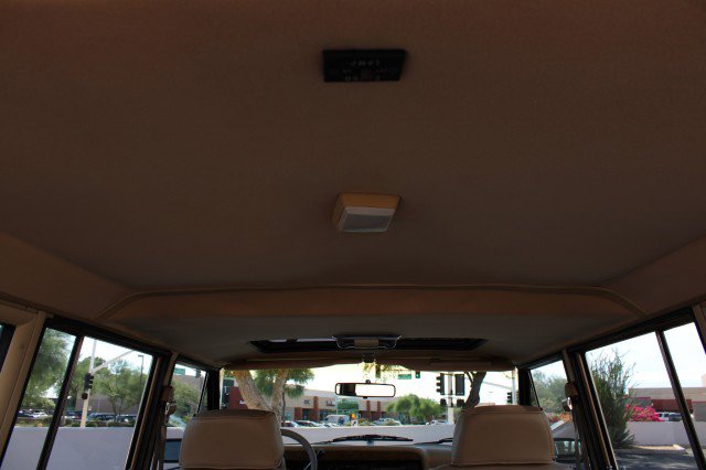 Used 1990 Jeep Grand Wagoneer image 83